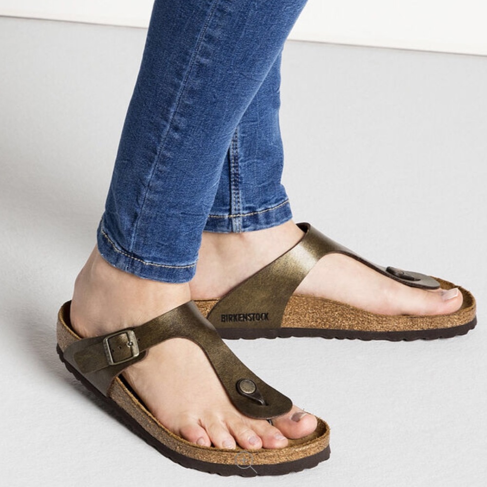 Birkenstock Gizeh Golden Brown Sandals